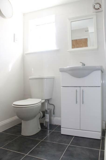 1Bd Apartment In Dalston لندن المظهر الخارجي الصورة